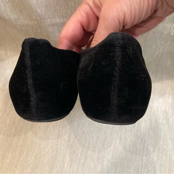 KATE SPADE Sz 8.5 Velvet Round Toe Cap Metal Accent Ballet Flats Shoes - Picture 7 of 9